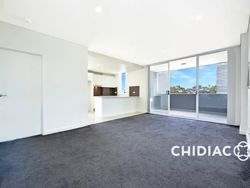 Spacious living room | Private view