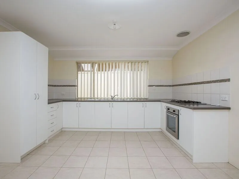 Well Sized THREE Bedroom Unit, MASSIVE COURTYARD