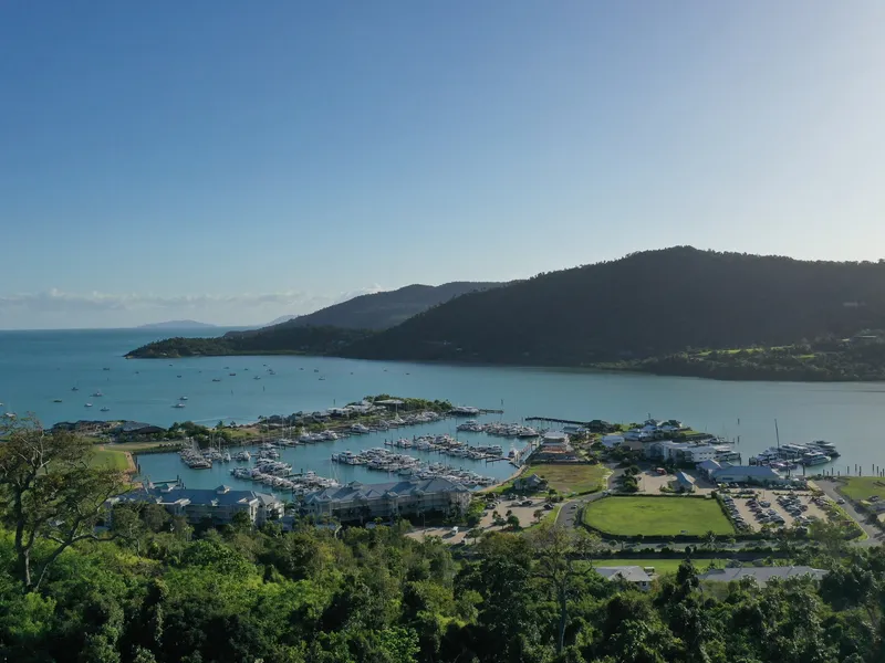 Seaview With No Adjoining Neighbour