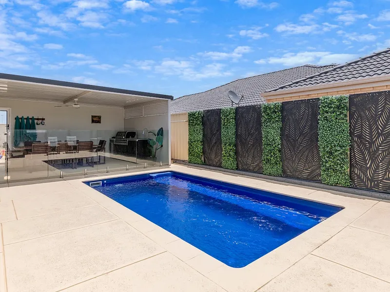 Quality family home with pool!