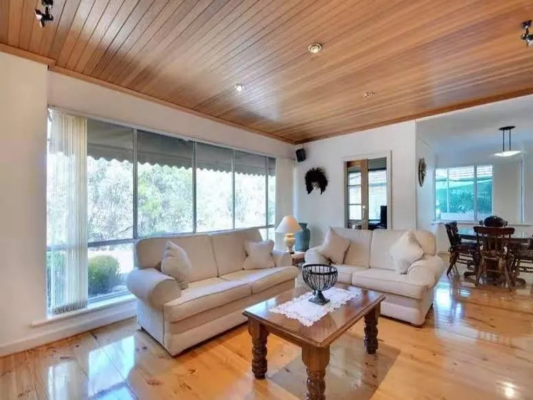 LIGHT AND BRIGHT DOUBLE BRICK FAMILY HOME