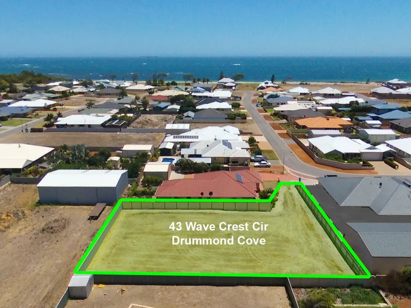 Private Beachside Living in Drummond Cove