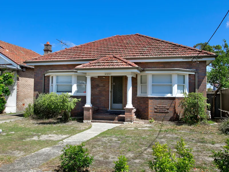 6 Month Lease ONLY - Convenient Location