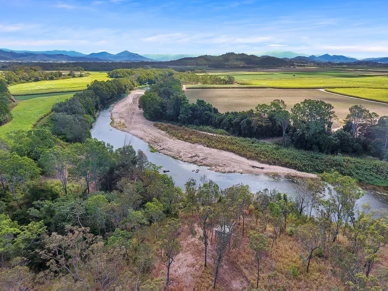 40 Acres Bordering 2 Creeks