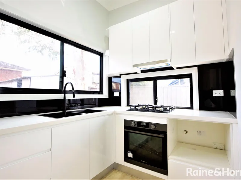 New & Modern 2 Bedroom Granny Flat!