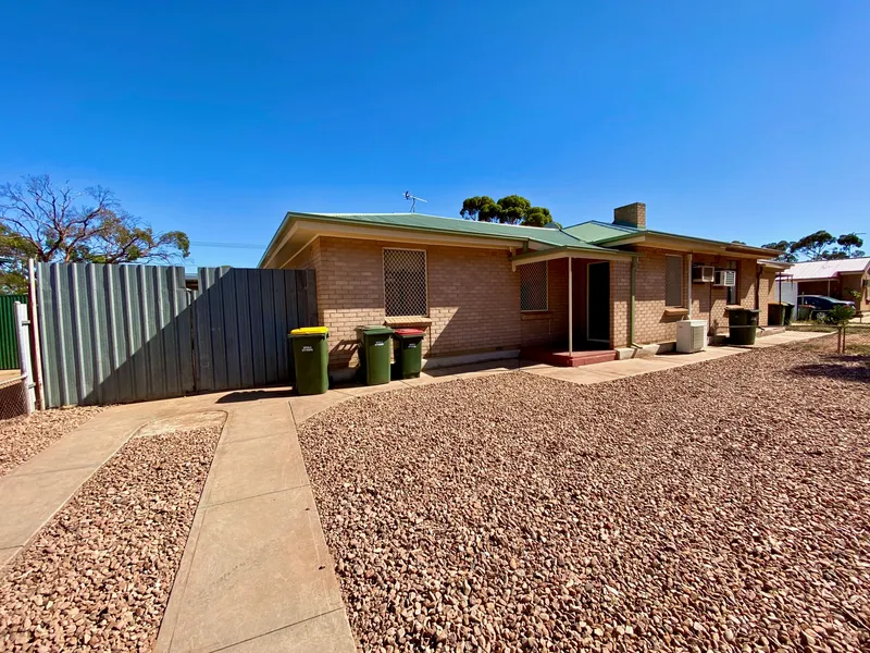 Tidy 3 Bedroom Maisonette