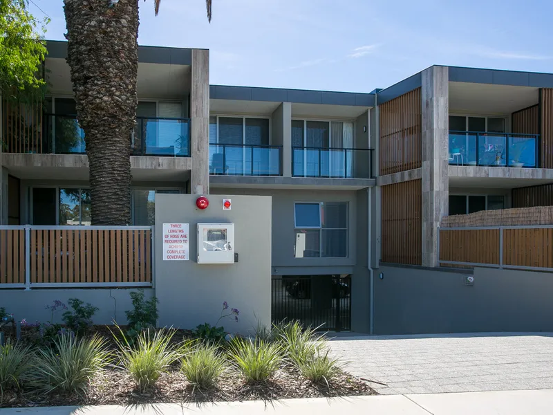 One Bedroom Apartment with Two Balconies!