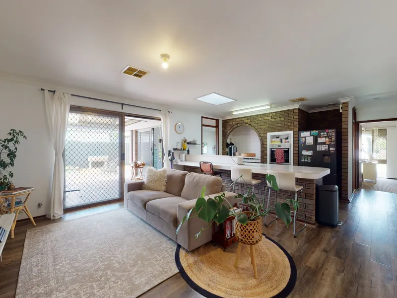 ADORABLE ARDROSS **GRAND OPENING THIS SAT 10/04 & SUN 11/04 12-12:30PM**