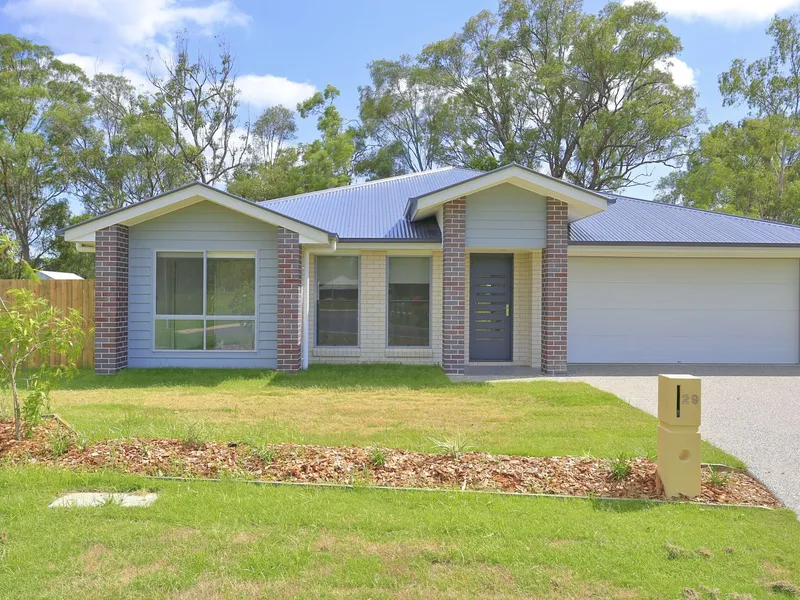 IMMACULATE BRICK HOME IN BRANYAN!