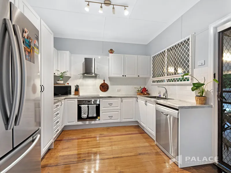 FULLY RENOVATED, BIG BLOCK, PRIME LOCATION!!