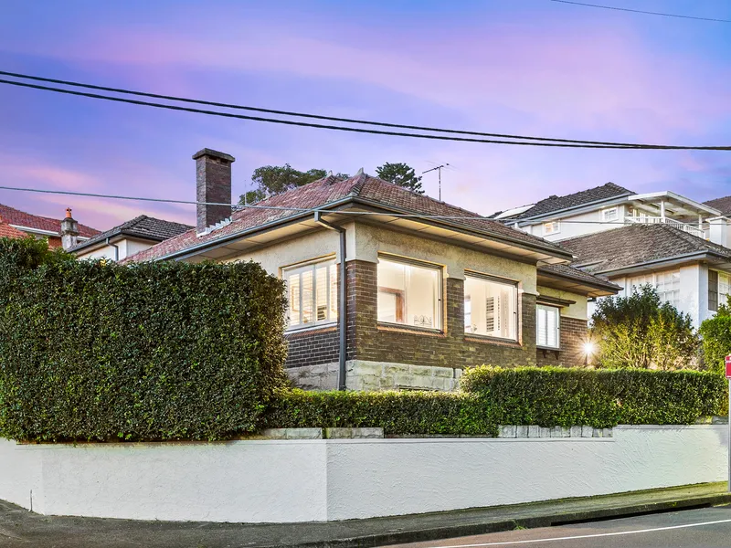 Prime harbourside location for grand California Bungalow