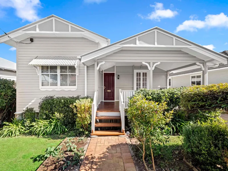 Welcome to 9 Sir Street, North Toowoomba!
