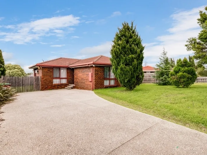 Modern home within walking distance to Fleetwood Primary School!