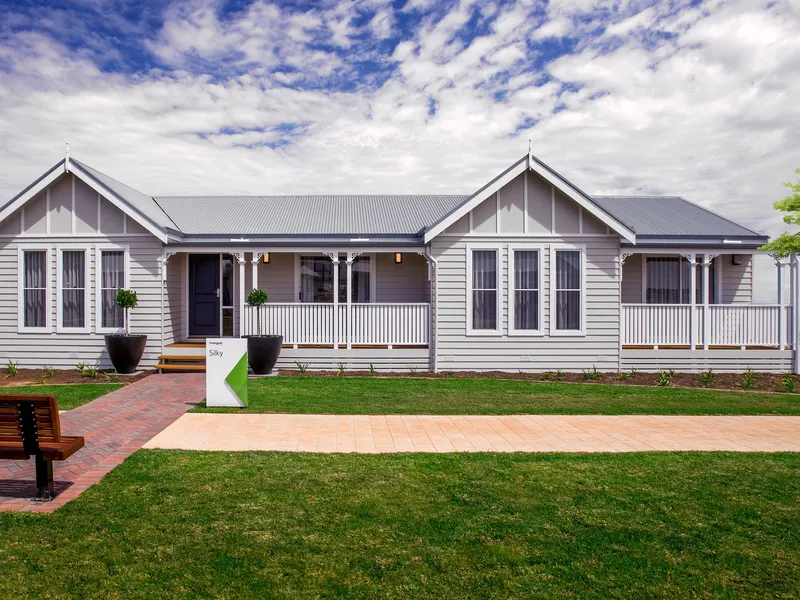 Build your dream hills home on a 774sqm block in Woodside!