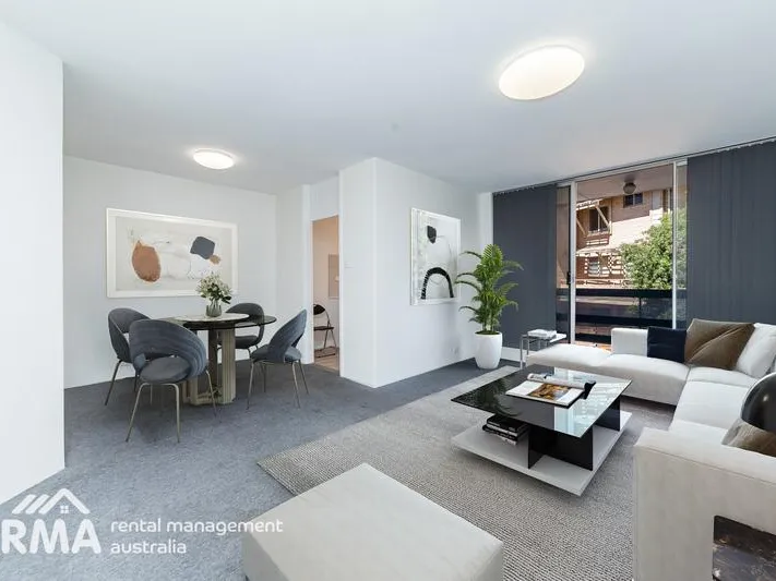 Freshly Renovated Riverside Apartment