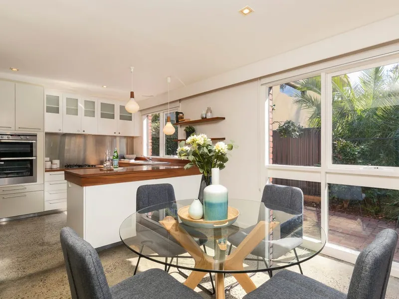 A private haven, in Landcox Park Enclave