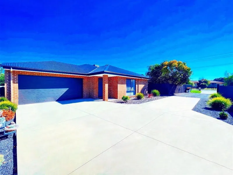 MODERN COMFORT, HIGH QUALITY, POPULAR LOCATION