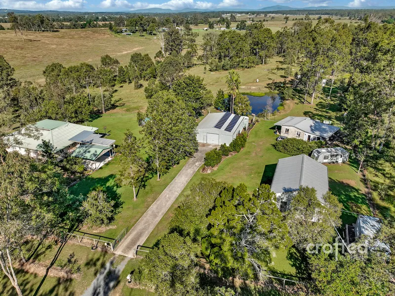 acreage life | Three Buildings on Idyllic Land with Home Business Potential *Great Exposure + Shed + Dam (Land: 9.9 Acres)