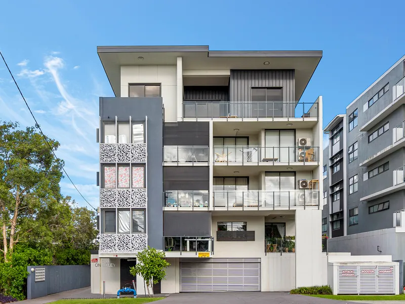 EASY SHERWOOD LIVING