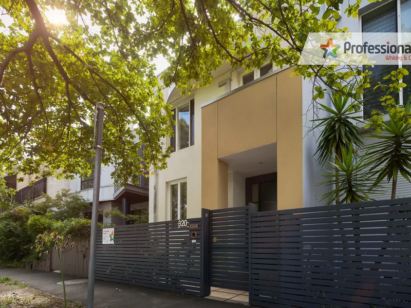 A PRESTIGIOUS HOME IN PRESTIGIOUS WEST ST KILDA