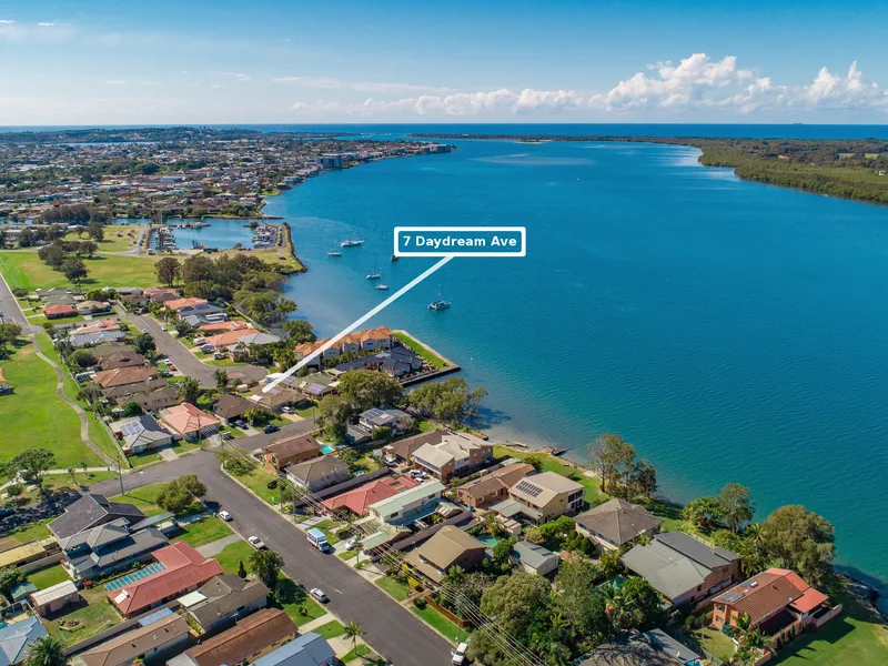 Spacious family home only metres to Richmond River