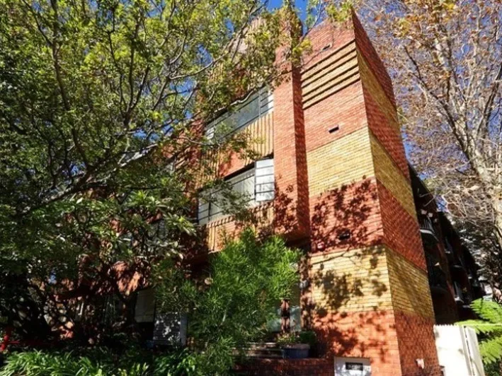Art Deco Studio with balcony