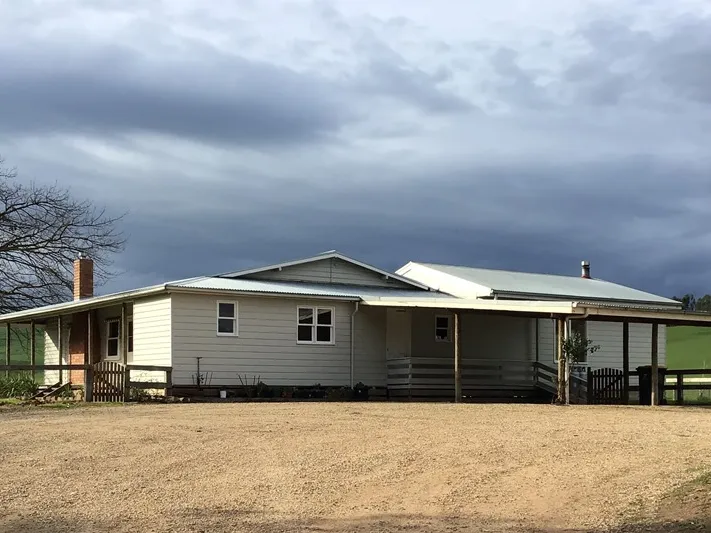 Beautiful Farm Home on Delatite Lane