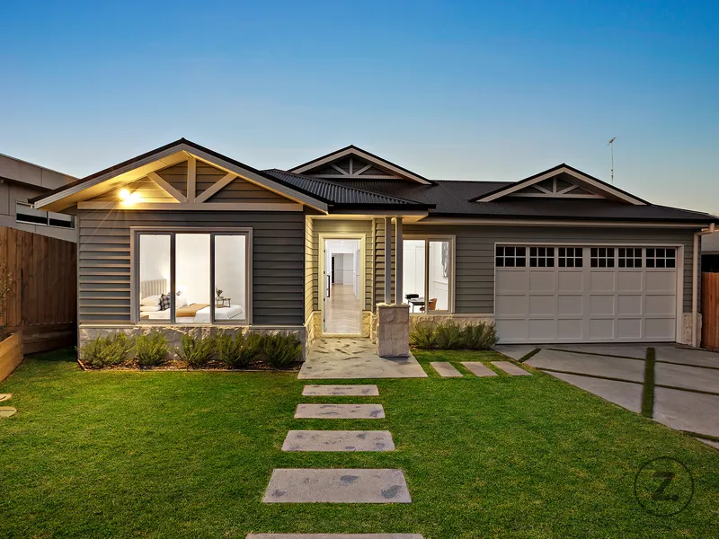 A Seamless Fusion of Luxury and Seaside Living