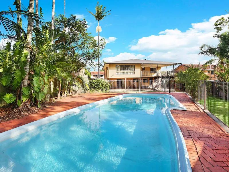 Lovely Large Family Home in Mooloolaba