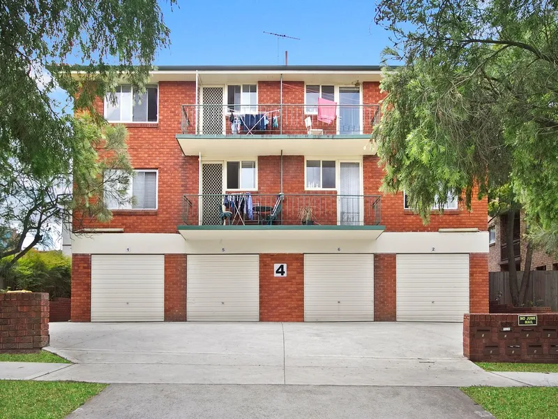 Light & Bright Two Bedroom Apartment