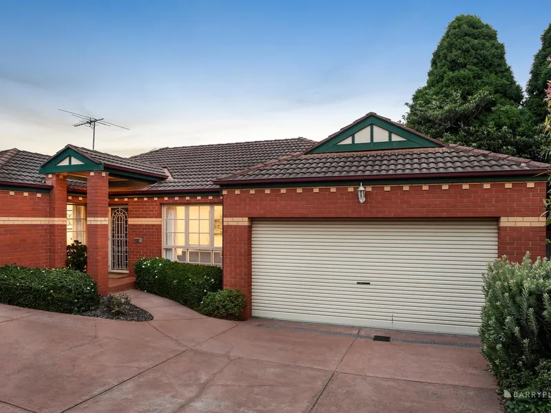 Peace, Privacy and a Spacious Single Level Layout