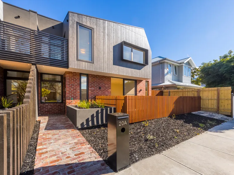 Brand New 30sq Bayside Lifestyle - With your own lift to each level !