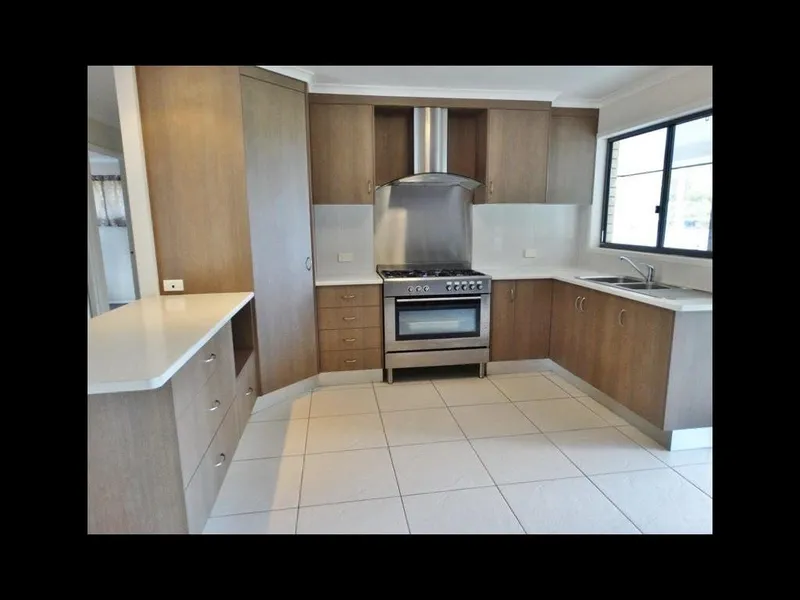 LIFESTYLE ACREAGE NEAR BUNDABERG!!