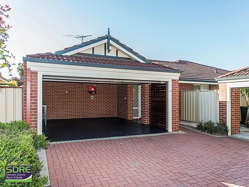 Stunning Modern Villa located in an excellent secure complex