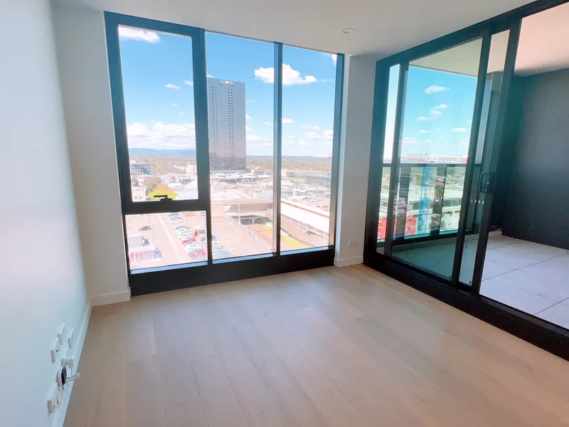 Newly completed: 1 bedroom plus study, Prospect, Box Hill