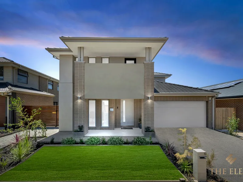 SCINTILLATING HEIGHTS OF SPACE AND LUXURY IN THE HEART OF WOODLEA !!