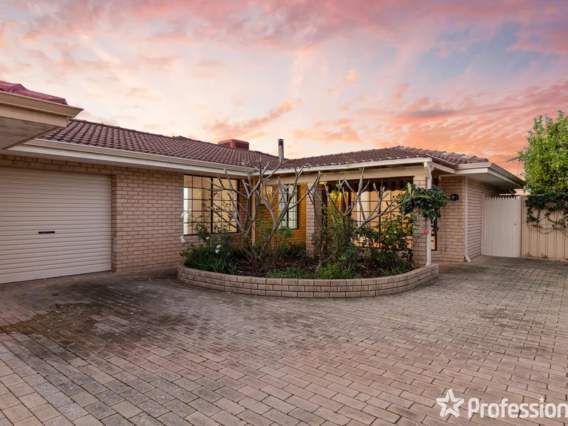 EVERYONE WILL LOVE IT - DOWNSIZERS, UPSIZERS, INVESTORS!