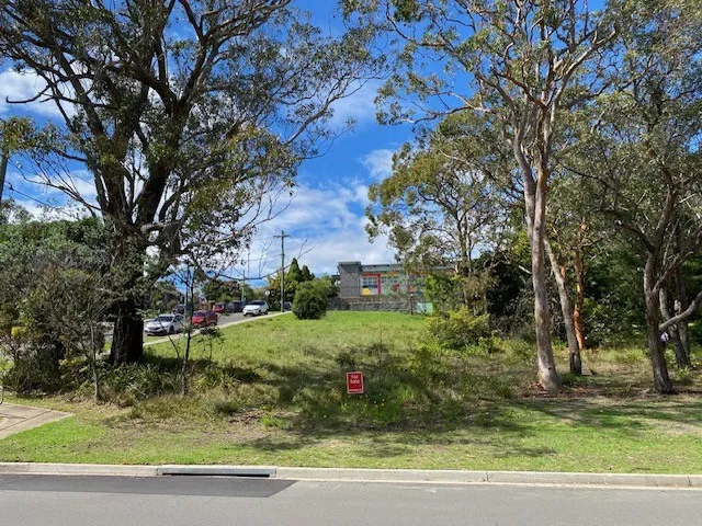 Vacant land for Sale in Hazelbrook corner block close to all the amenities local shops and train station great for your brand new home or investment.