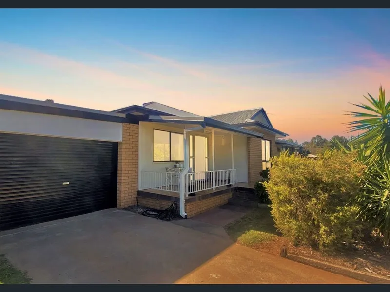 SOLID AND STYLISH FAMILY HOME