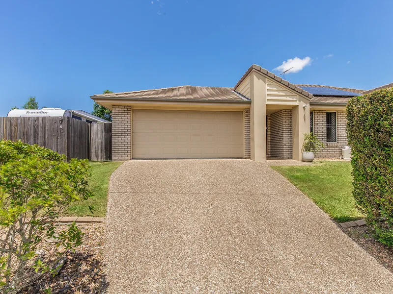 Spacious Duplex with Side Access!