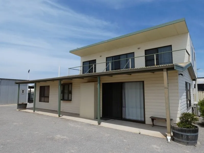 Great Seaside Holiday Package - 5 Bedrooms