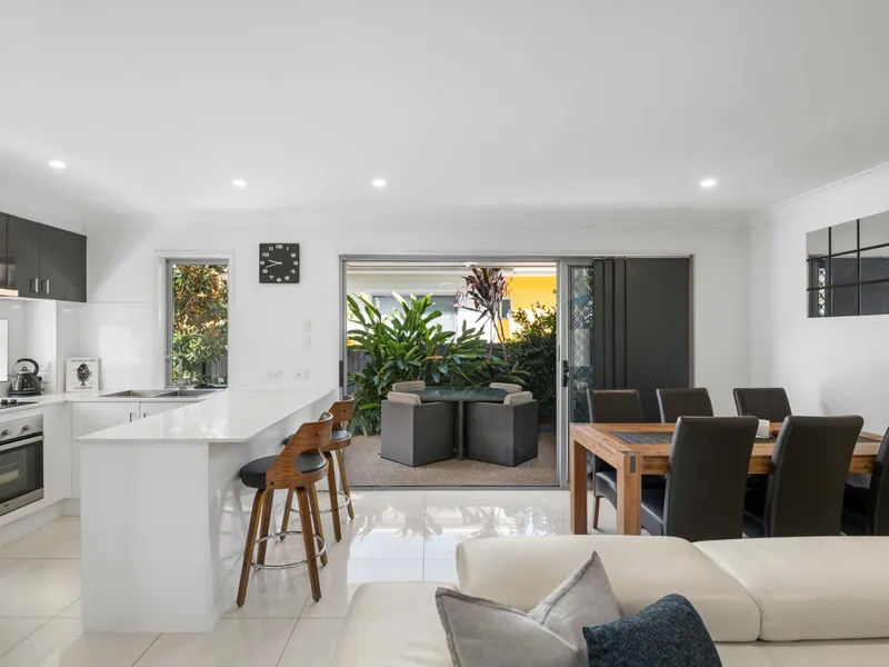 Contemporary Living With Lifestyle Convenience