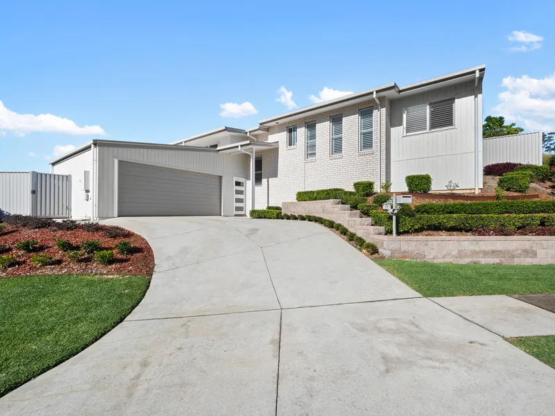 Stylish and immaculate family home in an elevated position