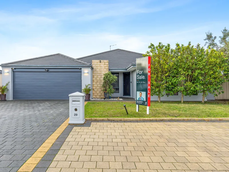 Stylish, functional & classy large family home located in a whisper quiet cul-de-sac!