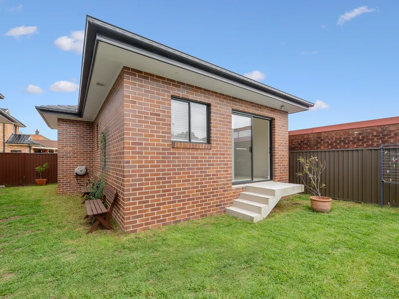 Ultra modern 2 Bedroom Granny Flat