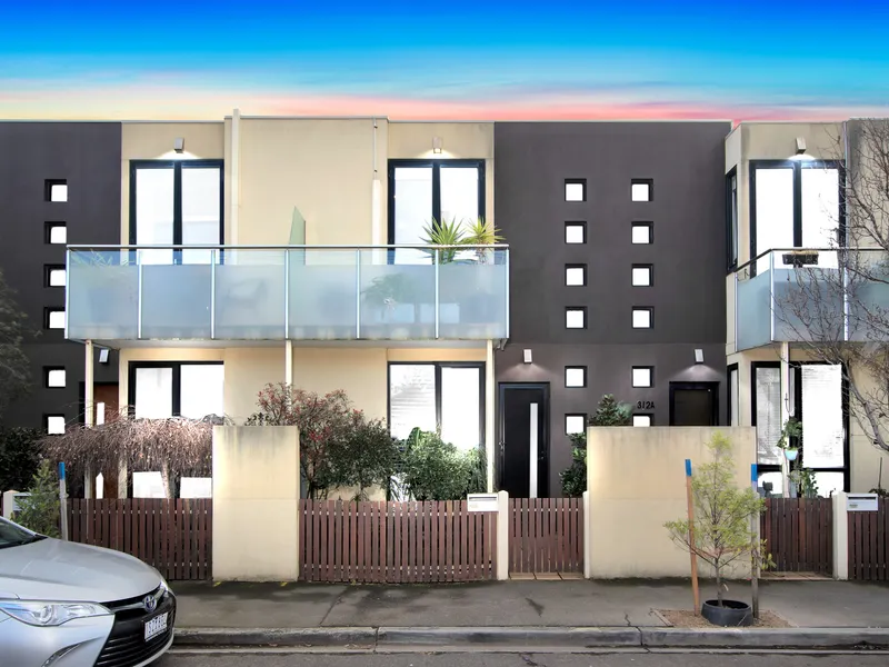 Townhouse living in the Yarraville Village