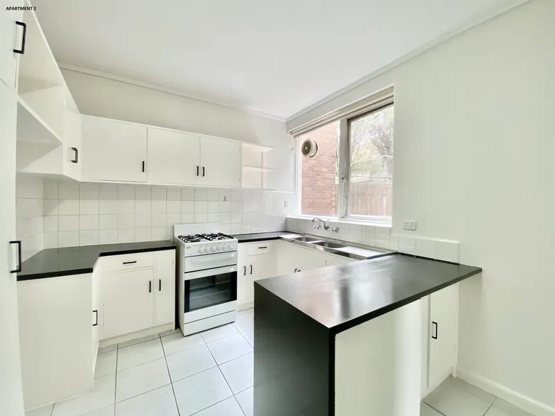 NEWLY REFURBISHED TWO BEDROOM GROUND FLOOR APARTMENTS | HODGES CAULFIELD | HODGES CAULFIELD