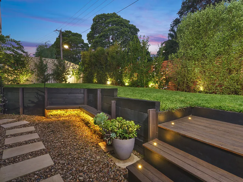 Private ground floor apartment in boutique block