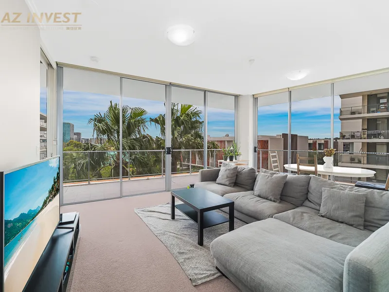 Stylish 2bedroom plus study room with Water and Park Views