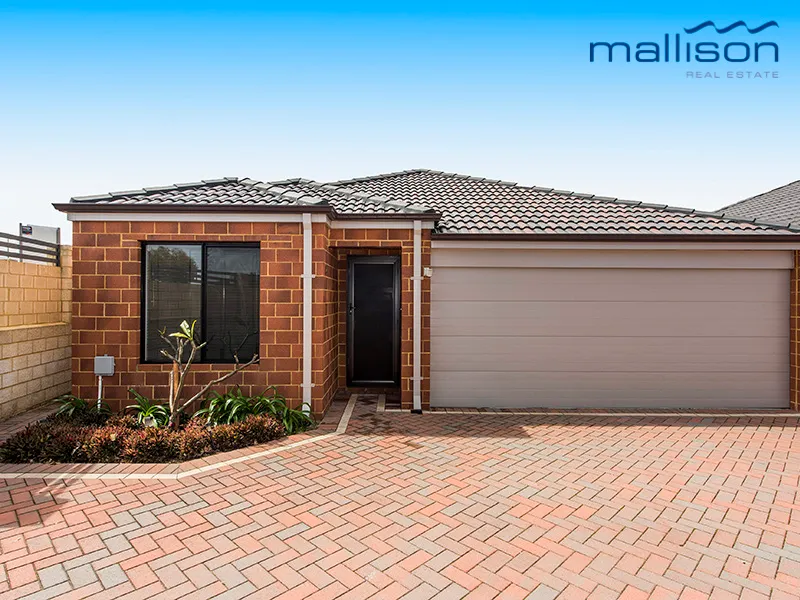 EASY CARE VILLA IN GREAT LOCATION!